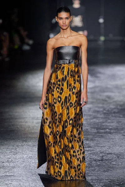 Look 39